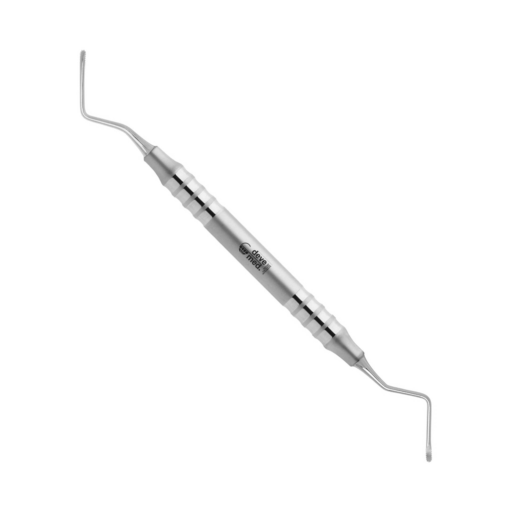 CURETTE LUCAS CRANTÉE